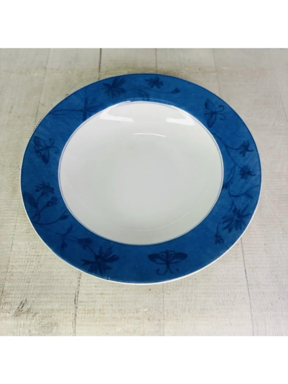 Coventry BLUE BUTTERFLY White Blue Porcelain Large Rim 9 1/4